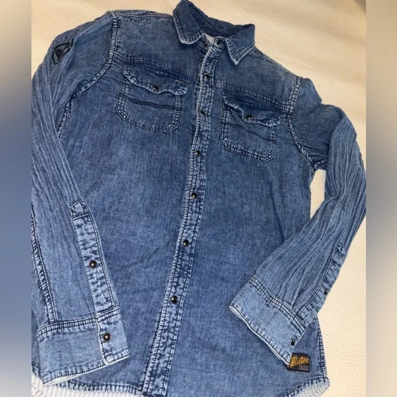 Affliction Reversible Dark Blue Denim Shirt with Graphic Back
Size Medium - Picture 8 of 12